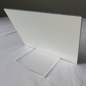 Bas Empty - Acrylic Glass Stand